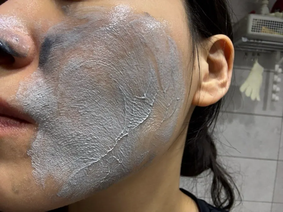 Combination-skin cleansing foam: HEEDA Jirisan Charcoal