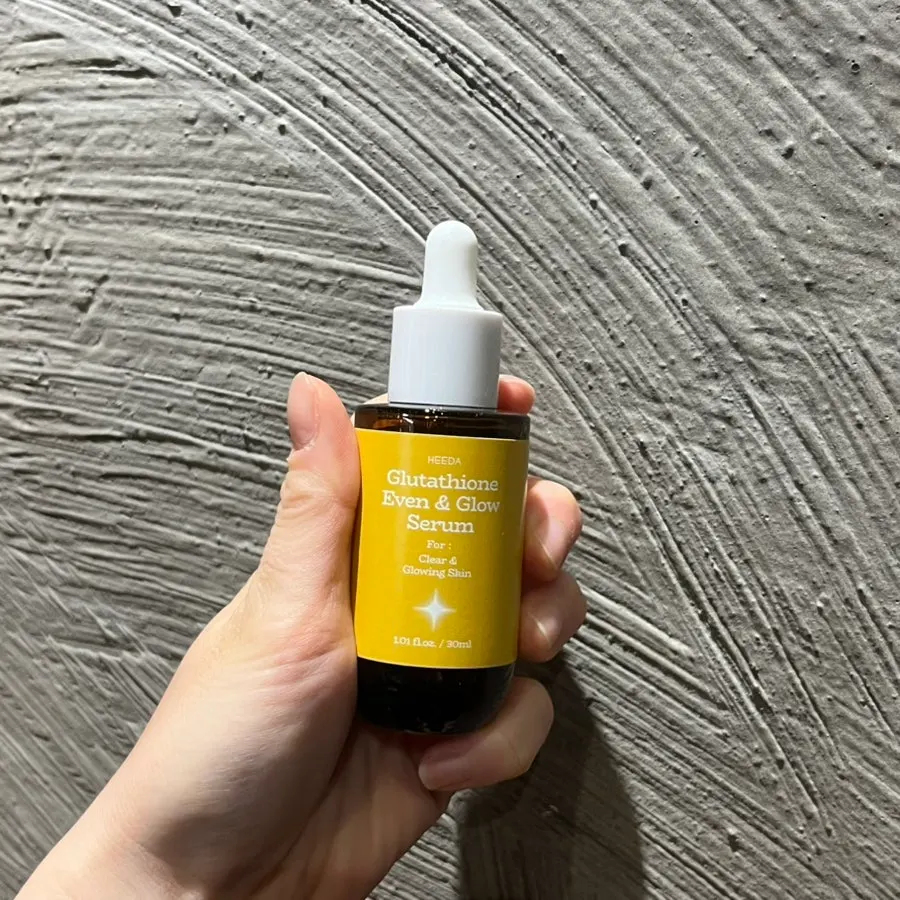 Non-sticky glutathione glow serum: HEEDA High-End Glow Serum