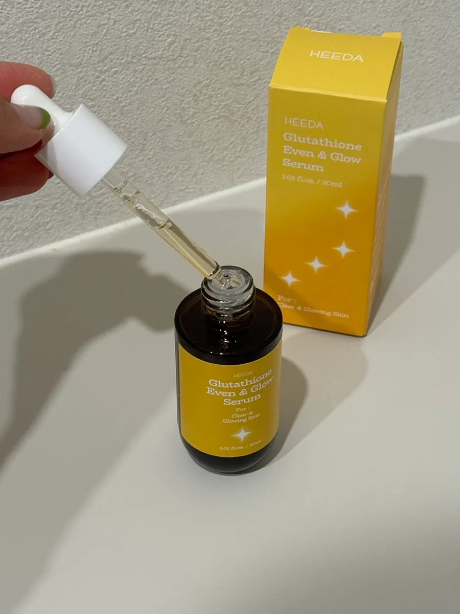 Dropper-type ampoule bottle that fits in one hand