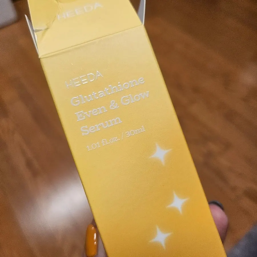 Glutathione glow serum for winter redness: HEEDA Even & Glow