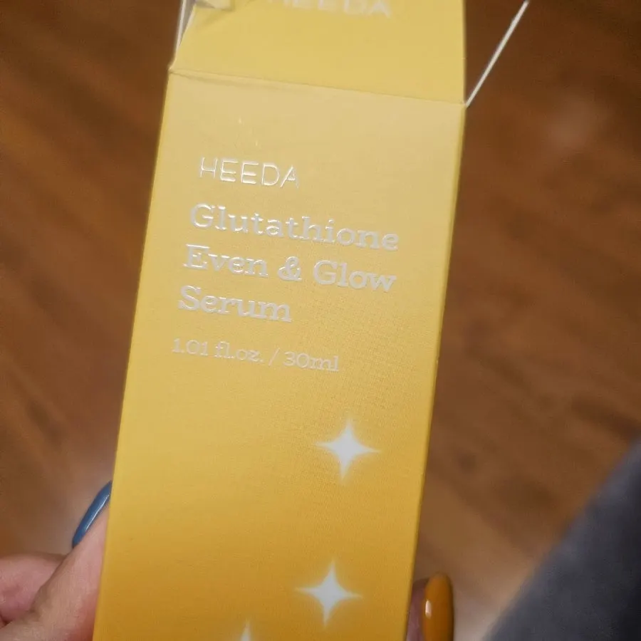 Glutathione glow serum for winter redness: HEEDA Even & Glow