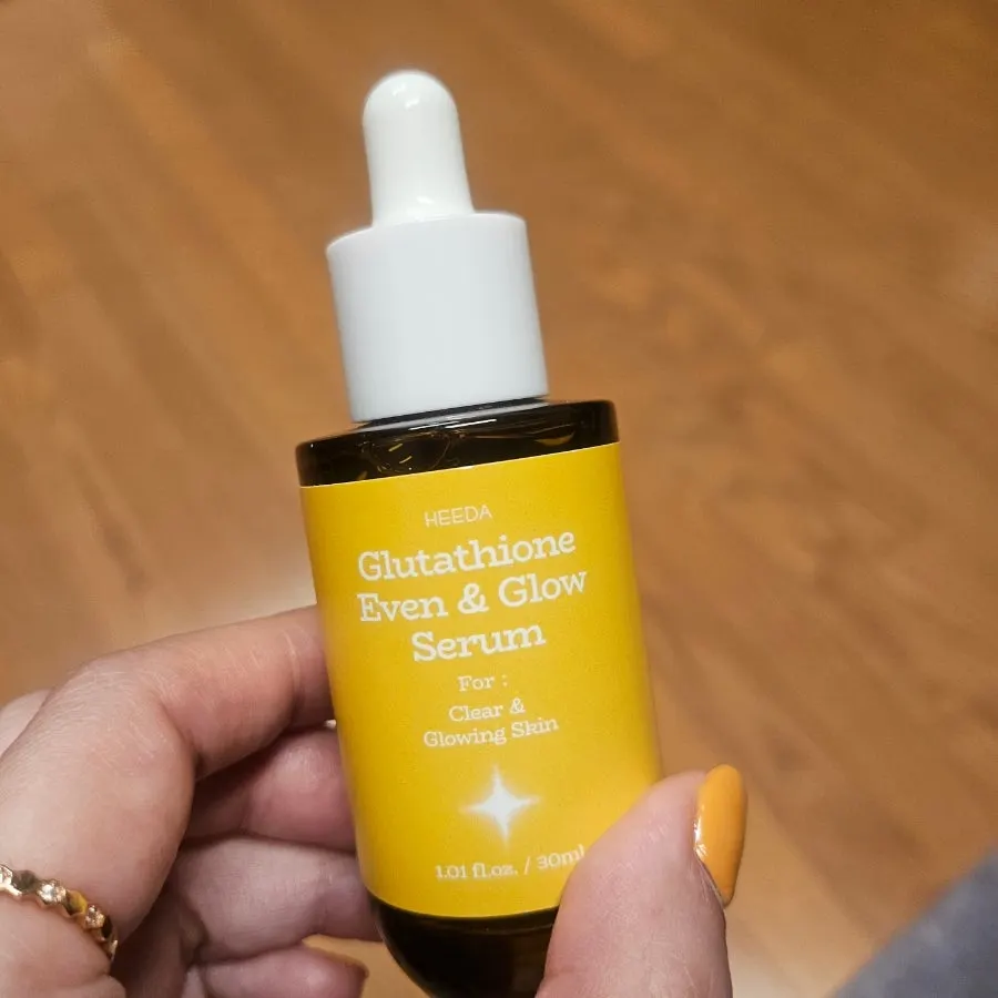 Glutathione glow serum for winter redness: HEEDA Even & Glow