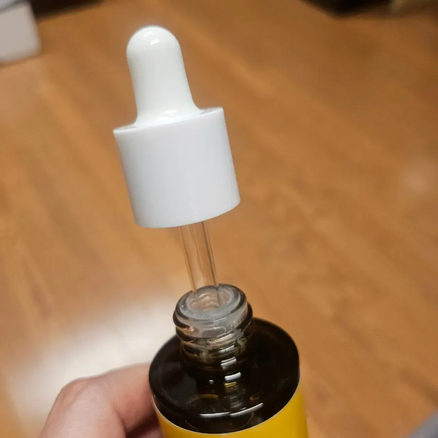 Glutathione glow serum for winter redness: HEEDA Even & Glow