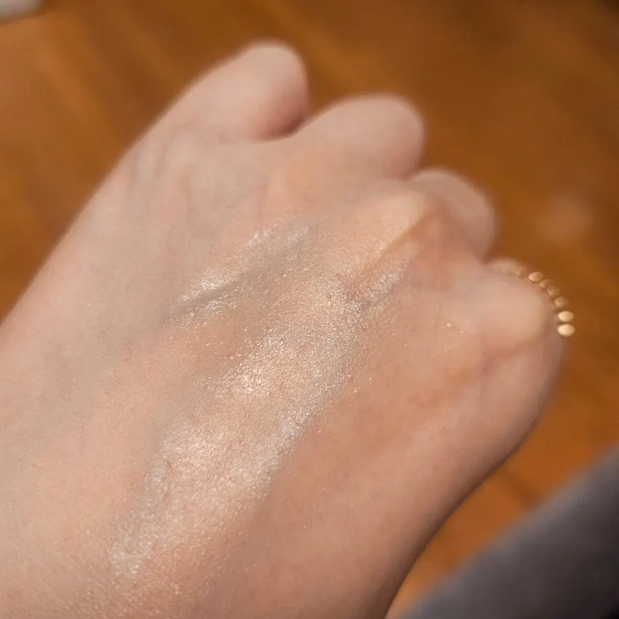 Glutathione glow serum for winter redness: HEEDA Even & Glow