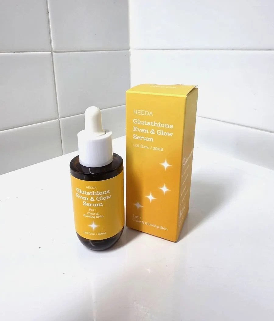 Glutathione serum for morning makeup: Heeda Even & Glow