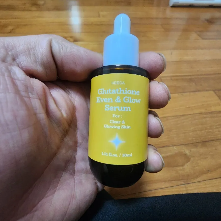 Glutathione serum for lightweight AM/PM use: HEEDA Glow Serum