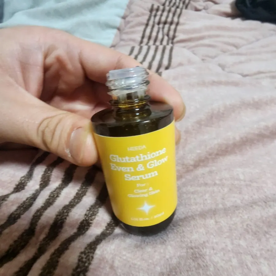 Glutathione serum for lightweight AM/PM use: HEEDA Glow Serum