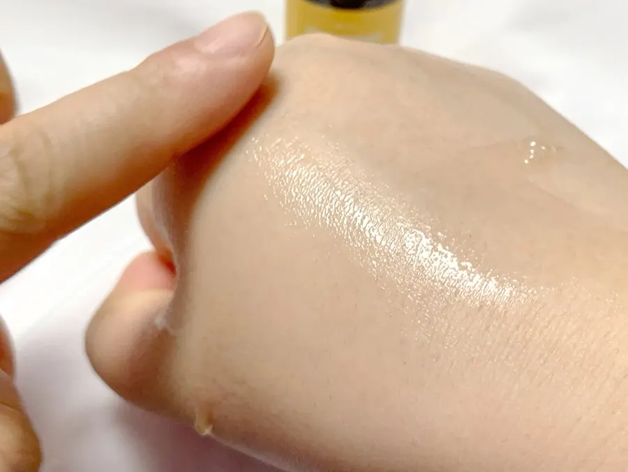 Glutathione serum for dehydrated skin: HEEDA Even & Glow Serum