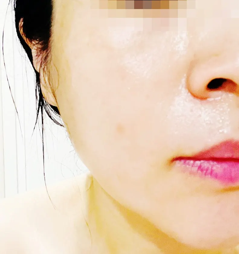 Lightweight morning hydrating serum: HEEDA Glutathione Even & Glow