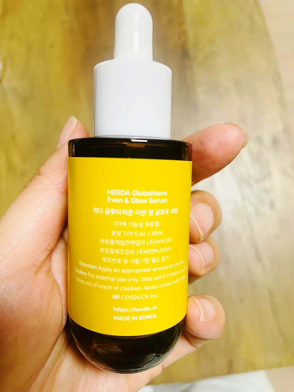Lightweight morning hydrating serum: HEEDA Glutathione Even & Glow