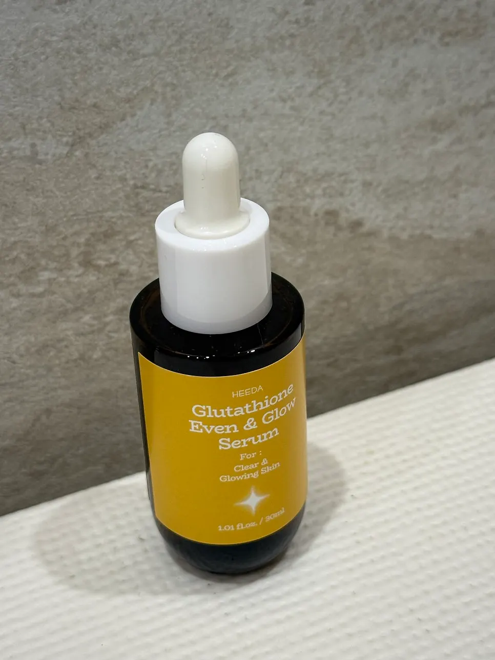 Glutathione brightening serum on dry-yet-oily winter skin: HEEDA