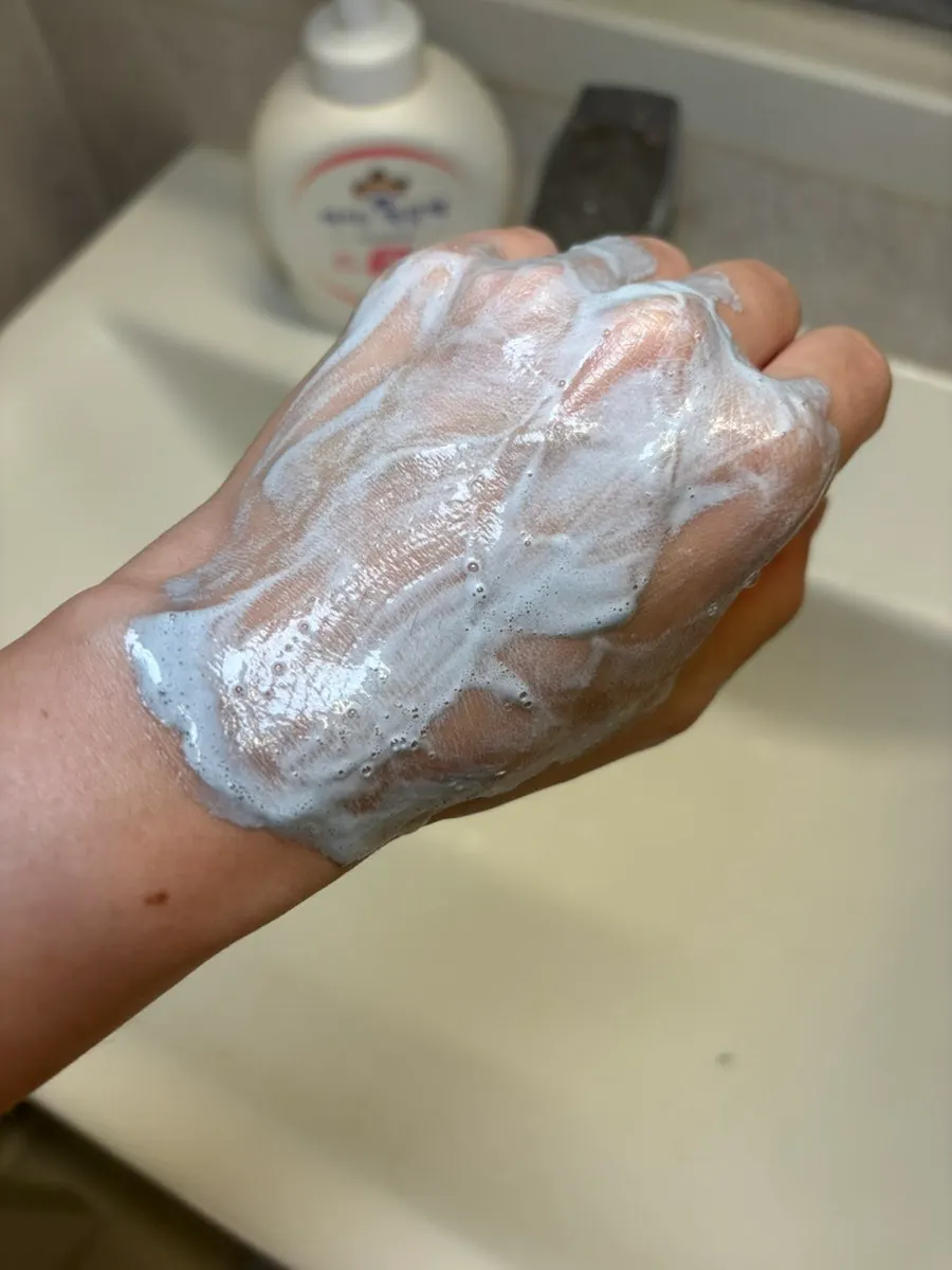 Charcoal foam cleanser turning into white foam upon contact with water