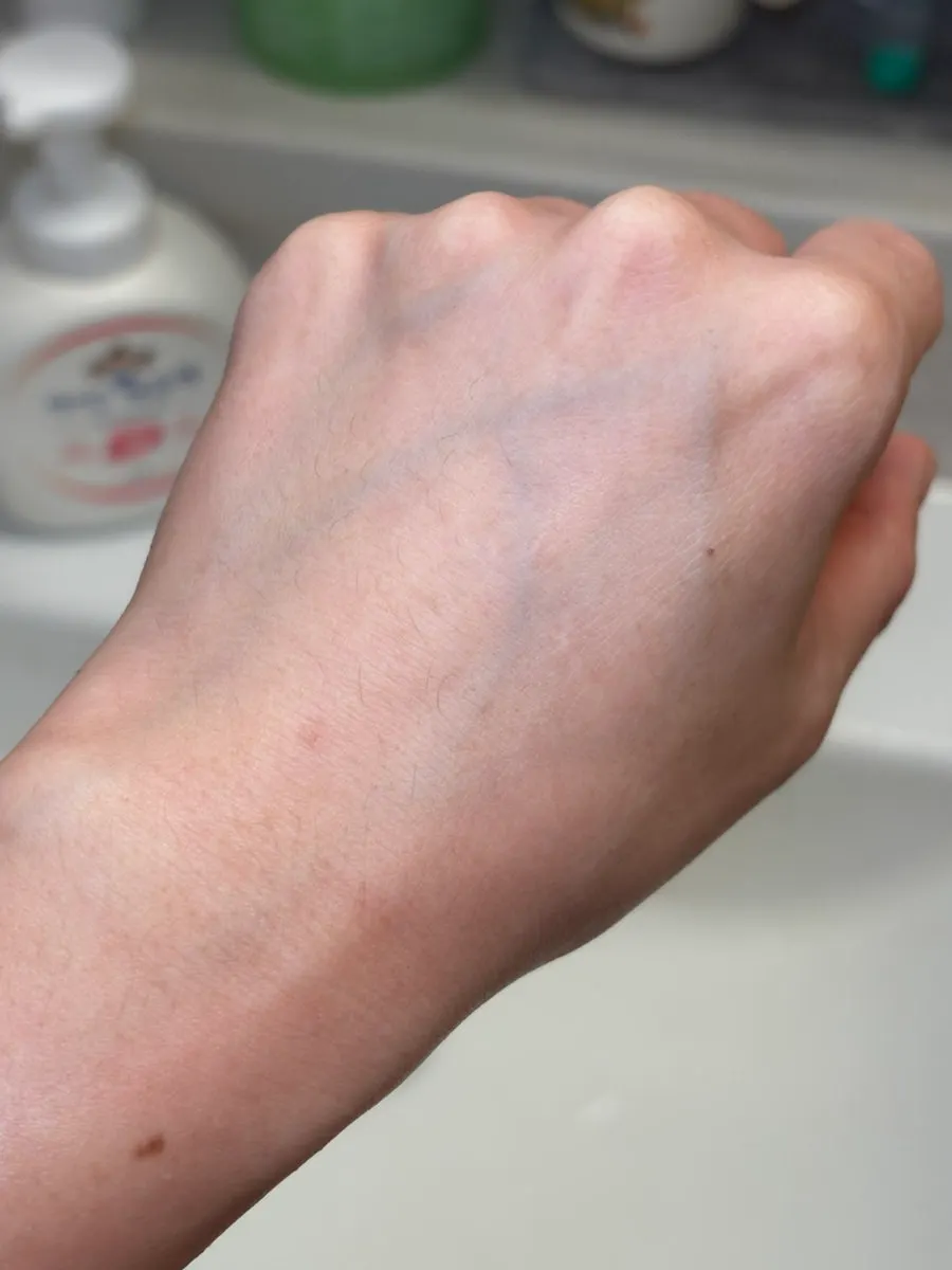 Moisturized skin right after washing with HEEDA foam cleanser