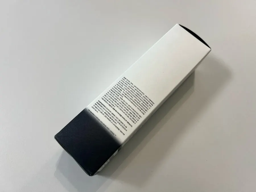 Low-pH cleansing foam for seasonal dryness: HEEDA charcoal foam