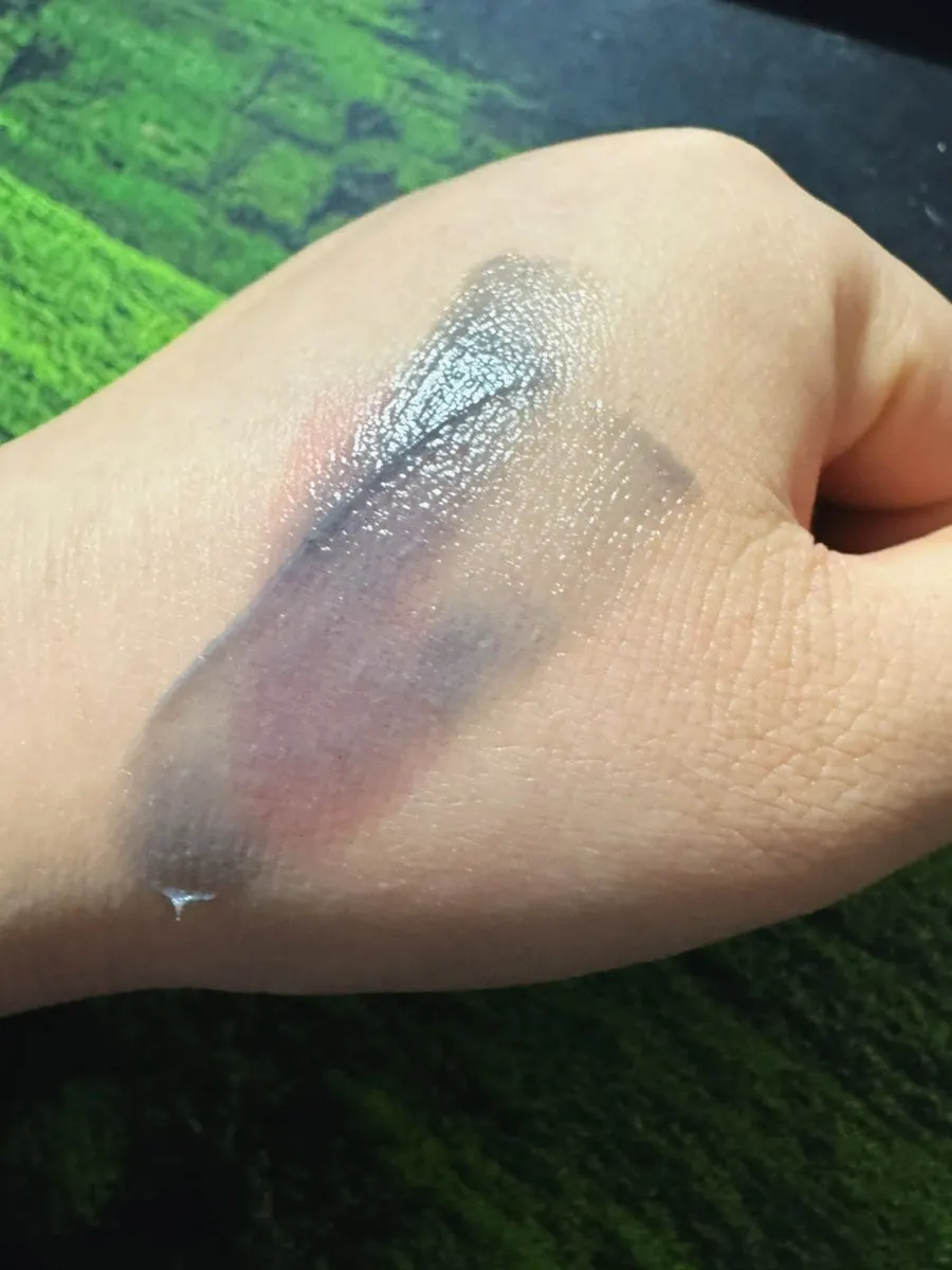 Low-pH cleansing foam for dry skin: HEEDA Jirisan Charcoal