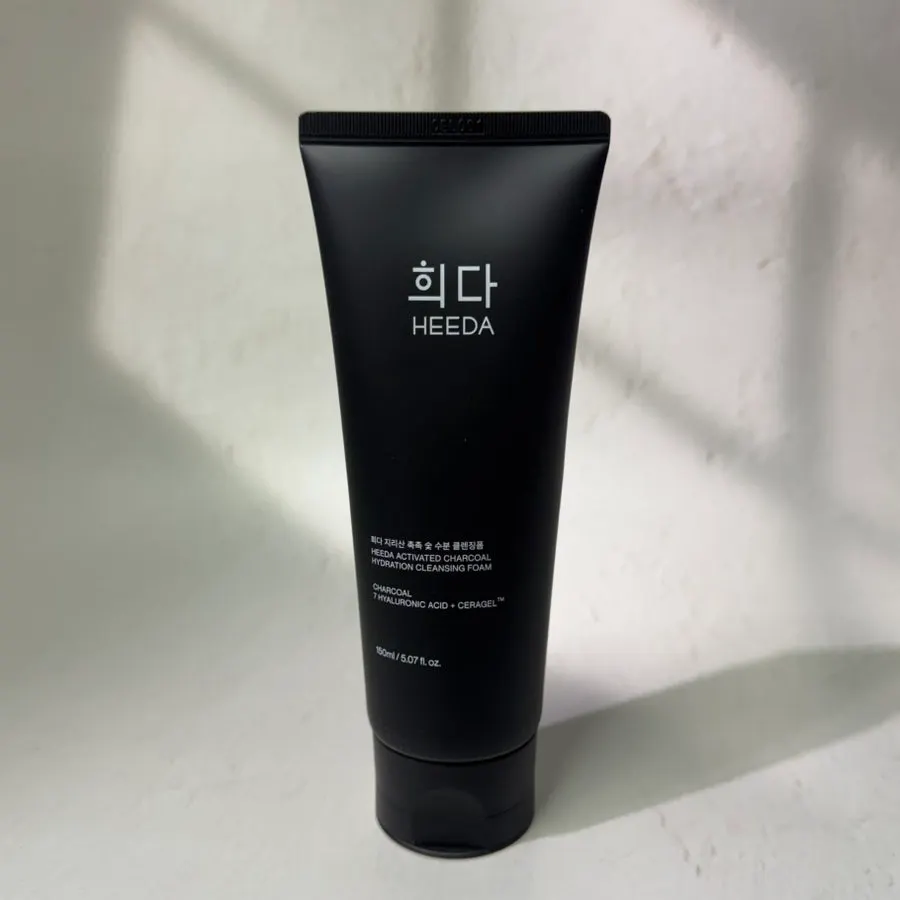 Cleansing foam for dehydrated oily skin: HEEDA Jirisan Charcoal