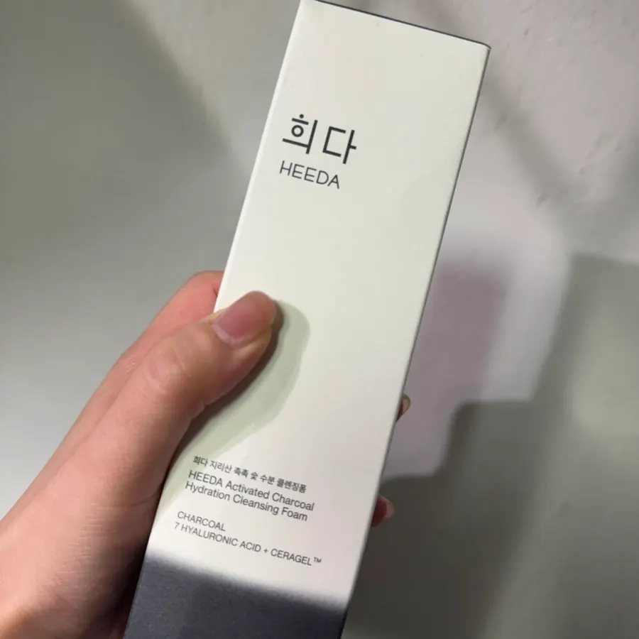 Cleansing foam for dehydrated oily skin: HEEDA Jirisan Charcoal