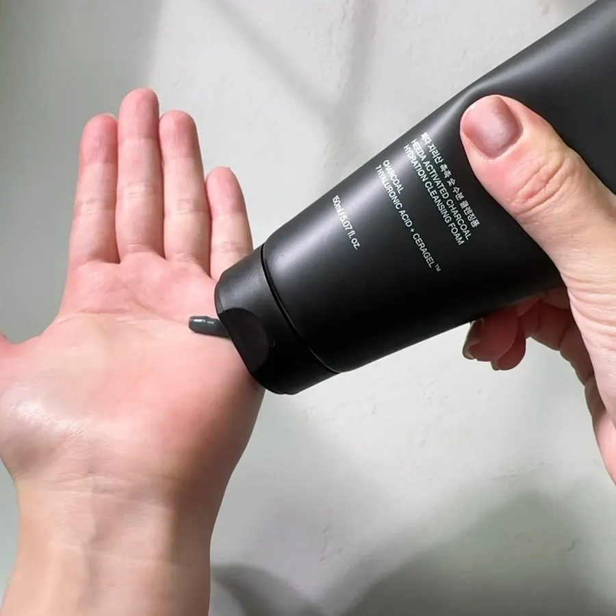 Cleansing foam for dehydrated oily skin: HEEDA Jirisan Charcoal