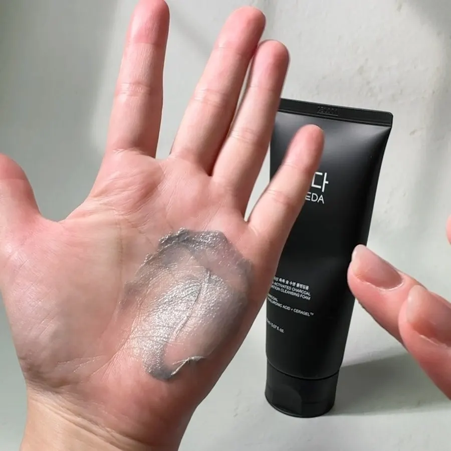 Cleansing foam for dehydrated oily skin: HEEDA Jirisan Charcoal