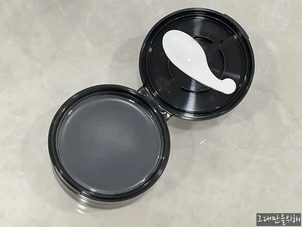 Cleansing balm for sensitive oily skin: HEEDA Jirisan Charcoal