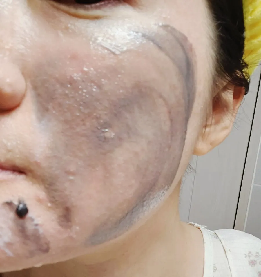 Cleansing balm for oily sensitive skin: HEEDA Jirisan Moist Charcoal