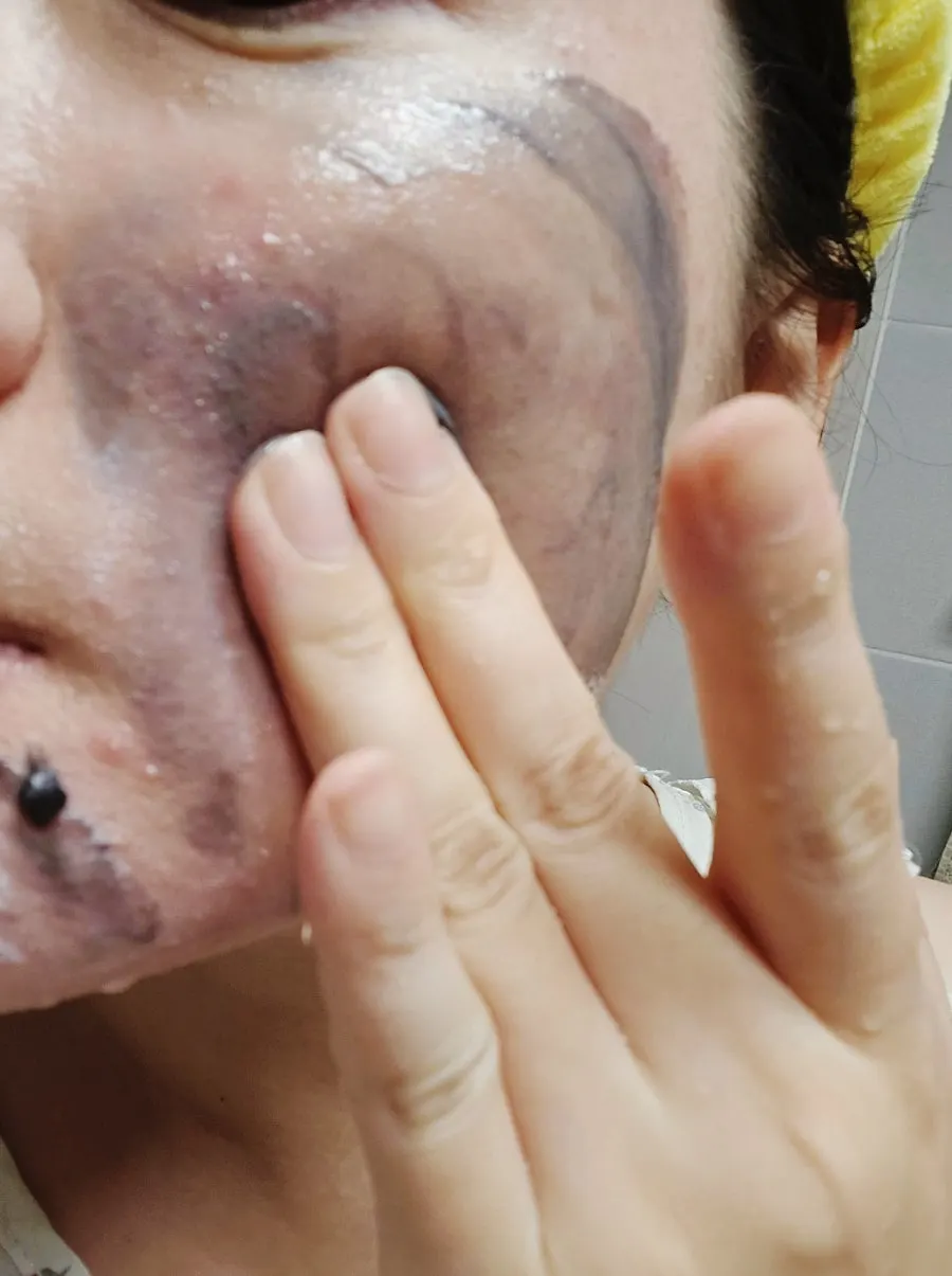Cleansing balm for oily sensitive skin: HEEDA Jirisan Moist Charcoal
