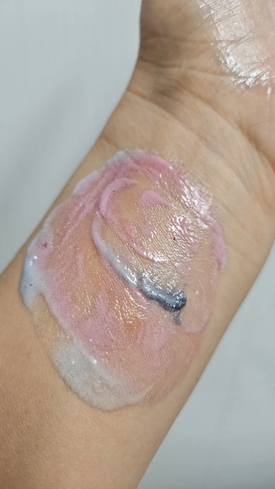 Gentle cleanser for dry skin after sunscreen: HEEDA Cleansing Foam