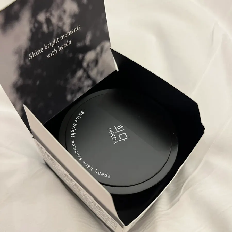 Cleansing balm for dehydrated combination skin: HEEDA Charcoal