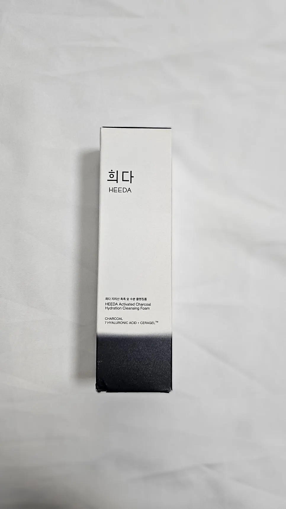 Cleansing foam for dry winter skin: HEEDA Jirisan Charcoal