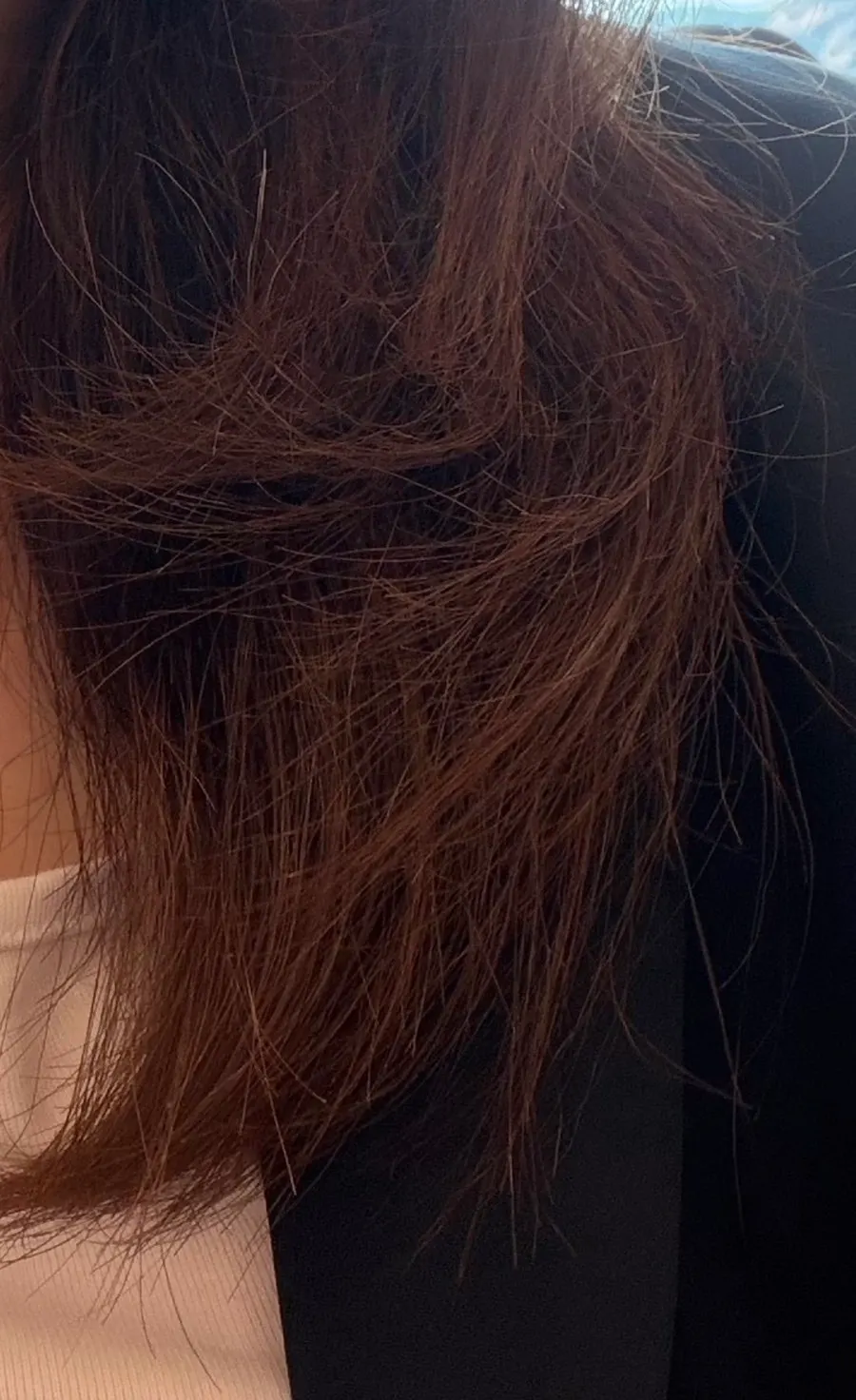 Hair right after the layered medium-length cut