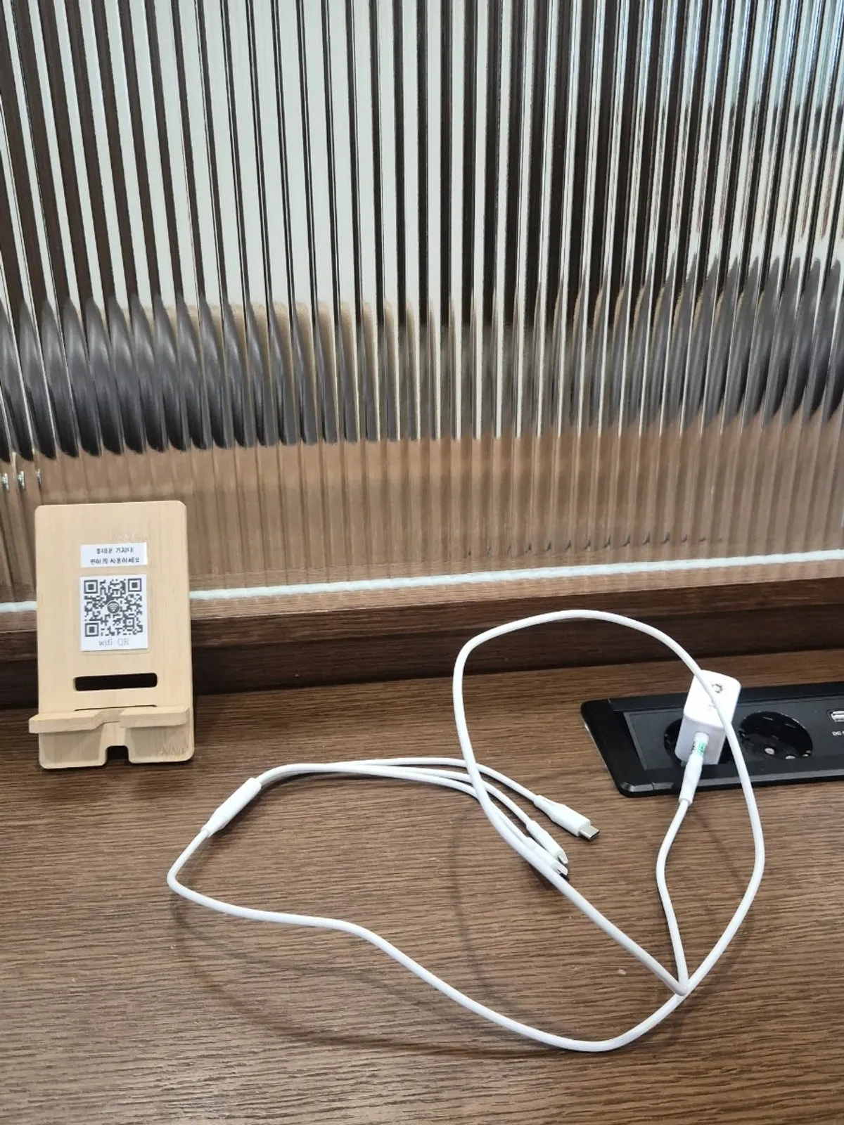 희올헤어 강남본점 대기공간