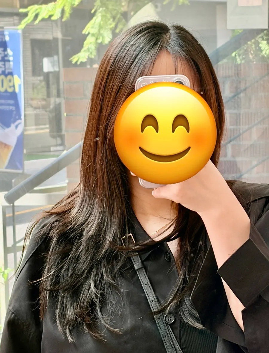 시술 전 손상모 상태의 긴 머리