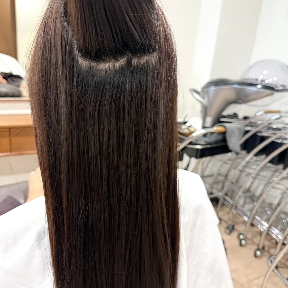 Hair texture at Heeol Hair Gangnam after root magic straightening