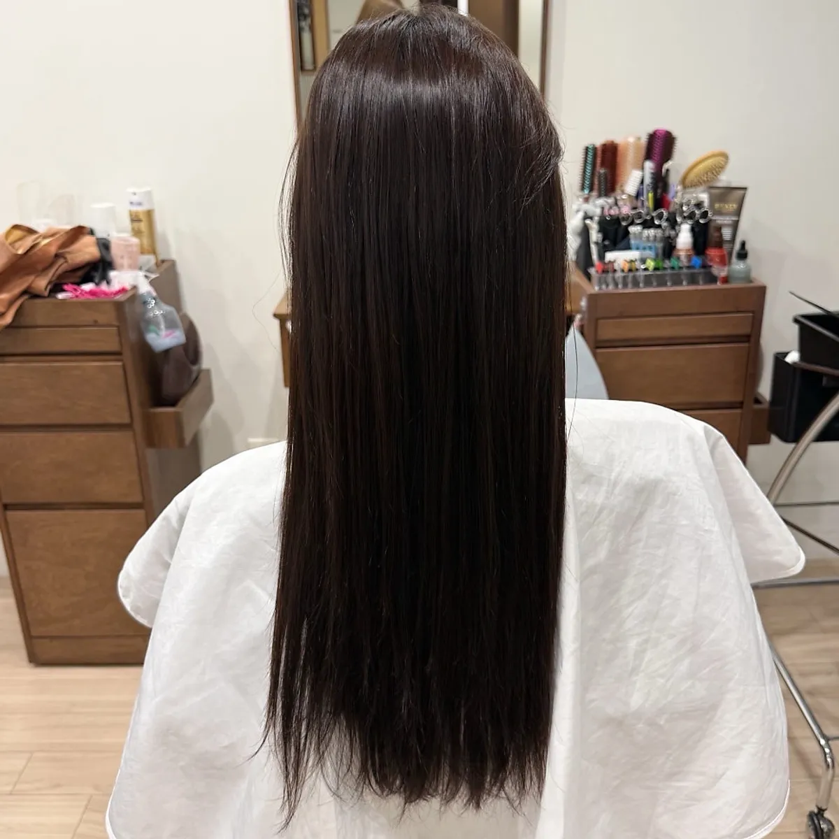 Calm hair texture after root magic straightening and clinic