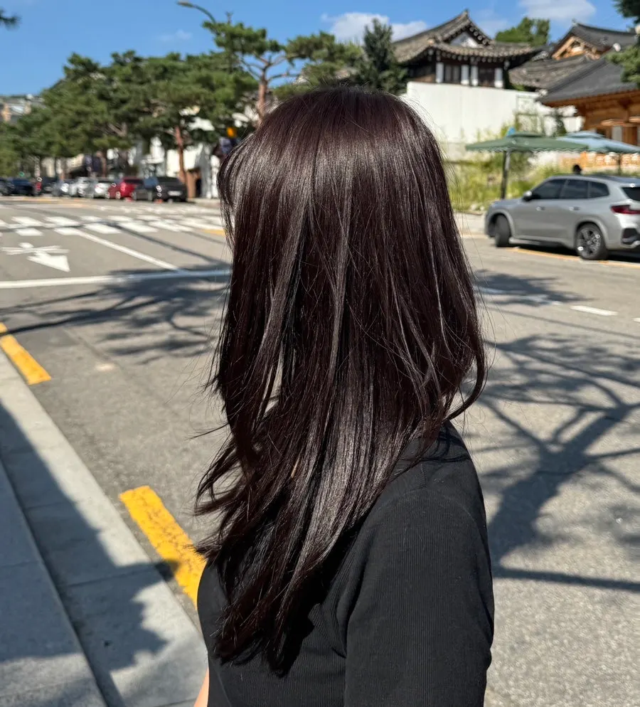 톤다운 염색과 클리닉을 마친 완성 헤어