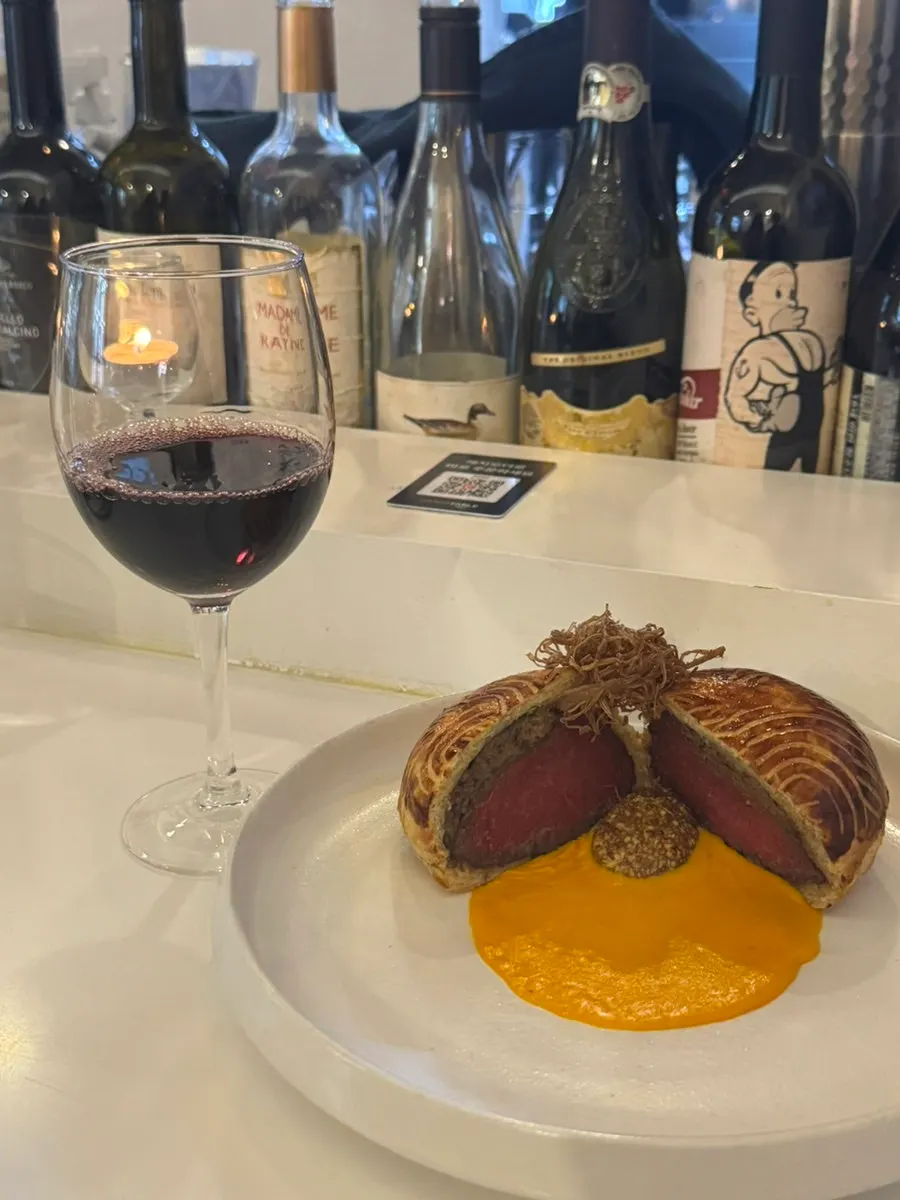 The pre-ordered Beef Wellington table setting