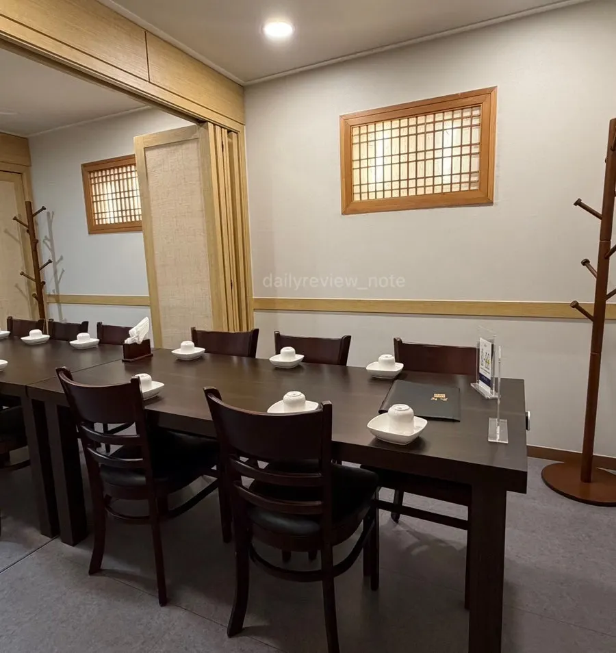 Private room seating with a door that closes