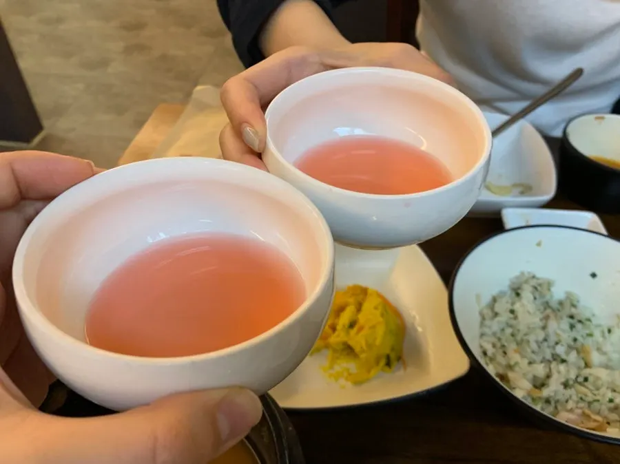 큼직한 두부가 들어간 된장찌개