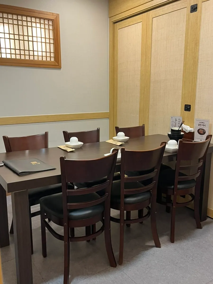 Inside the entrance of Huiyeol Seocho Gyodae Branch