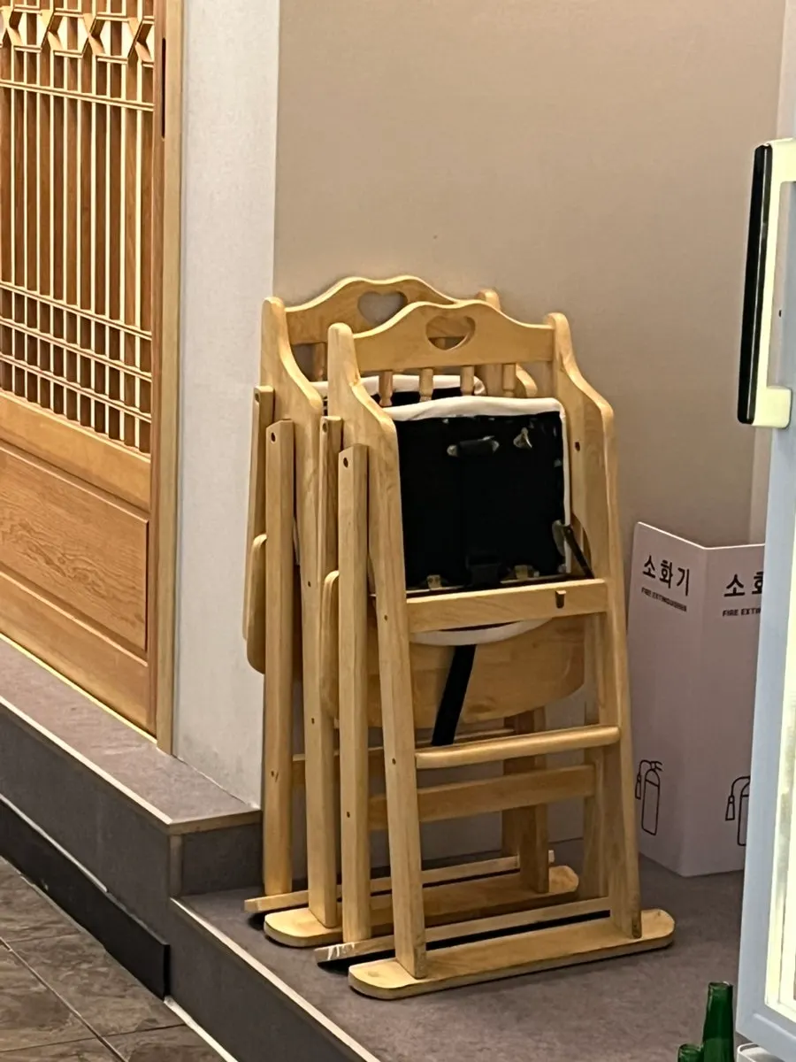 Connectable room seating at Huiyeol Seocho Gyodae Branch