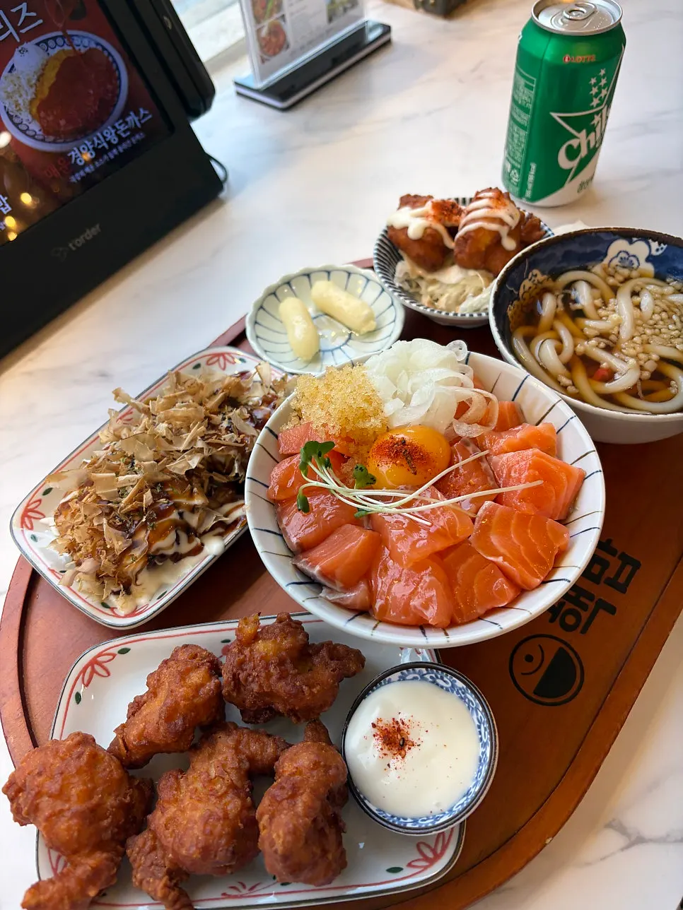 반찬을 가져다 먹을 수 있는 셀프바
