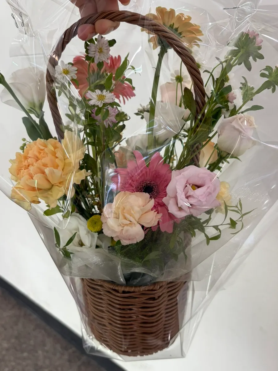 Mini flower basket photographed while leaving the shop