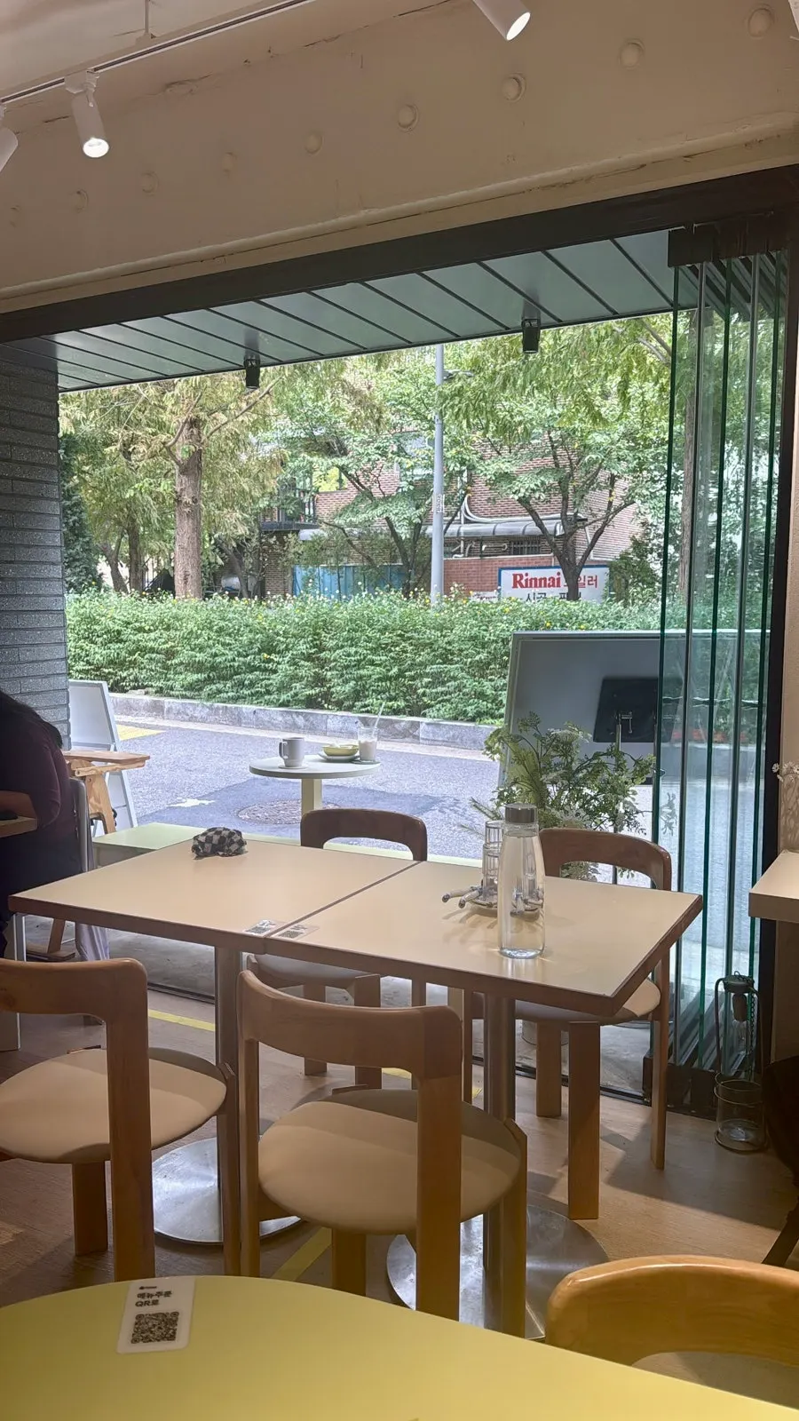 Window seating at HEOD Gongdeok with the windows open