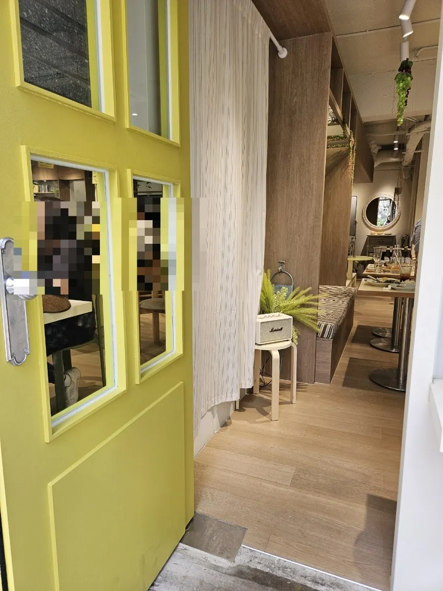 Brand introduction element outside HEOD Gongdeok