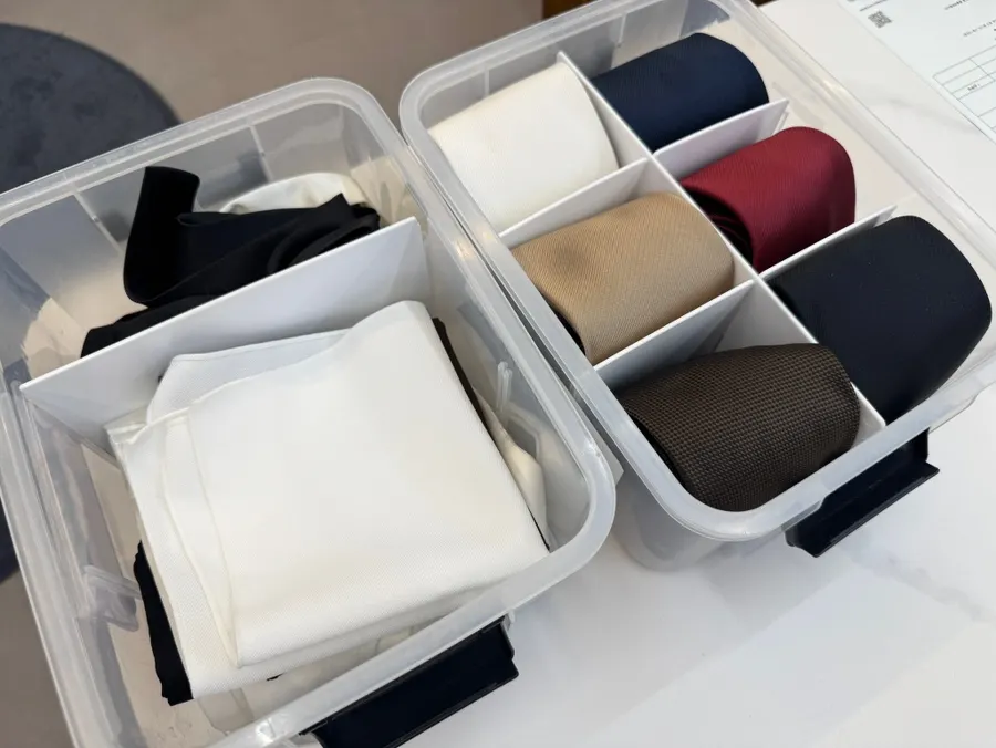 Ties and other rentable accessories