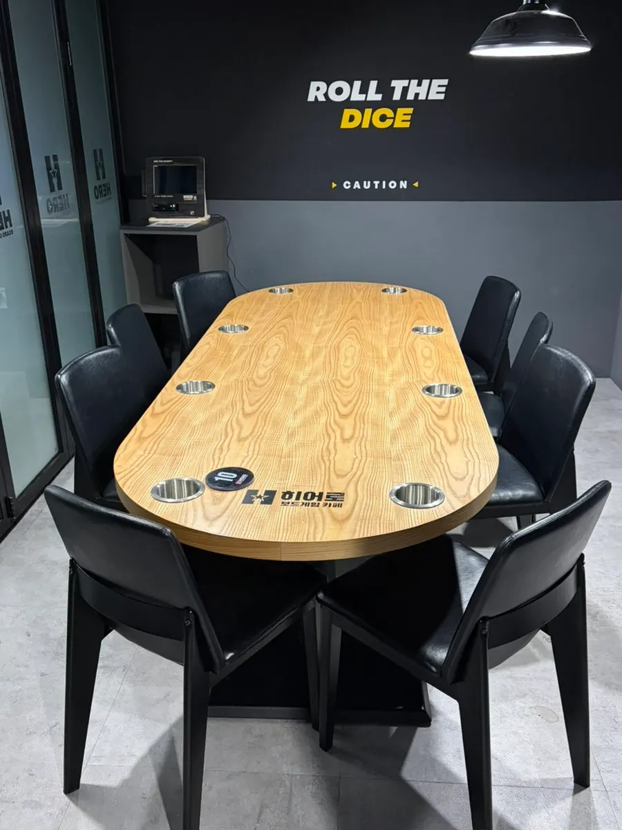 Seating layout at Hero Board Game Cafe Nowon Branch