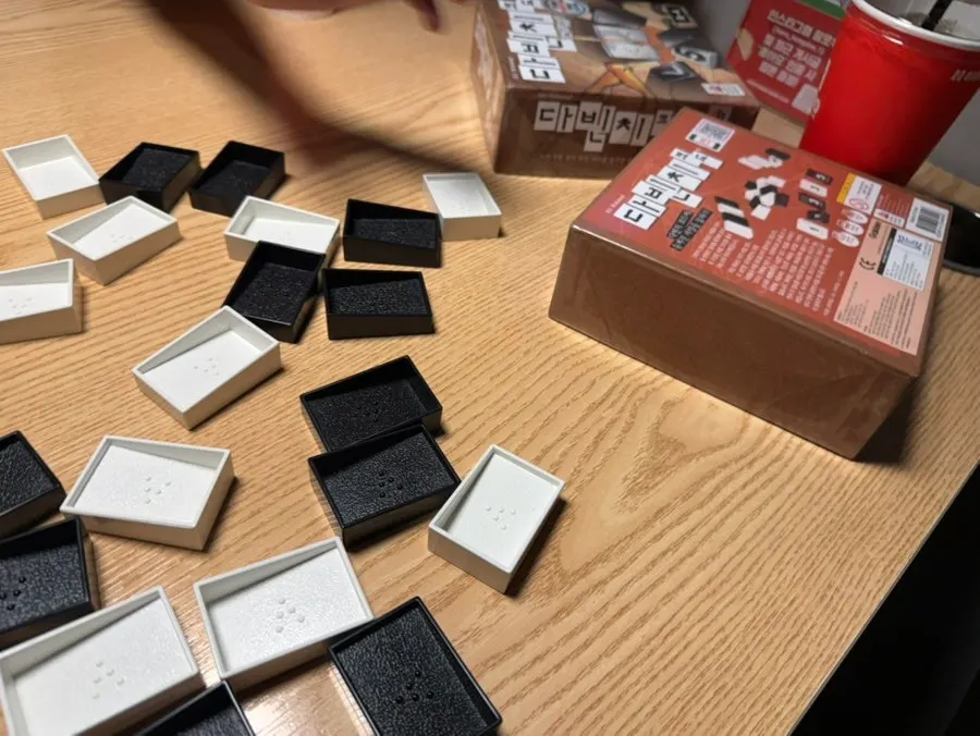 弘大のボードゲームカフェで選んで楽しんだゲーム