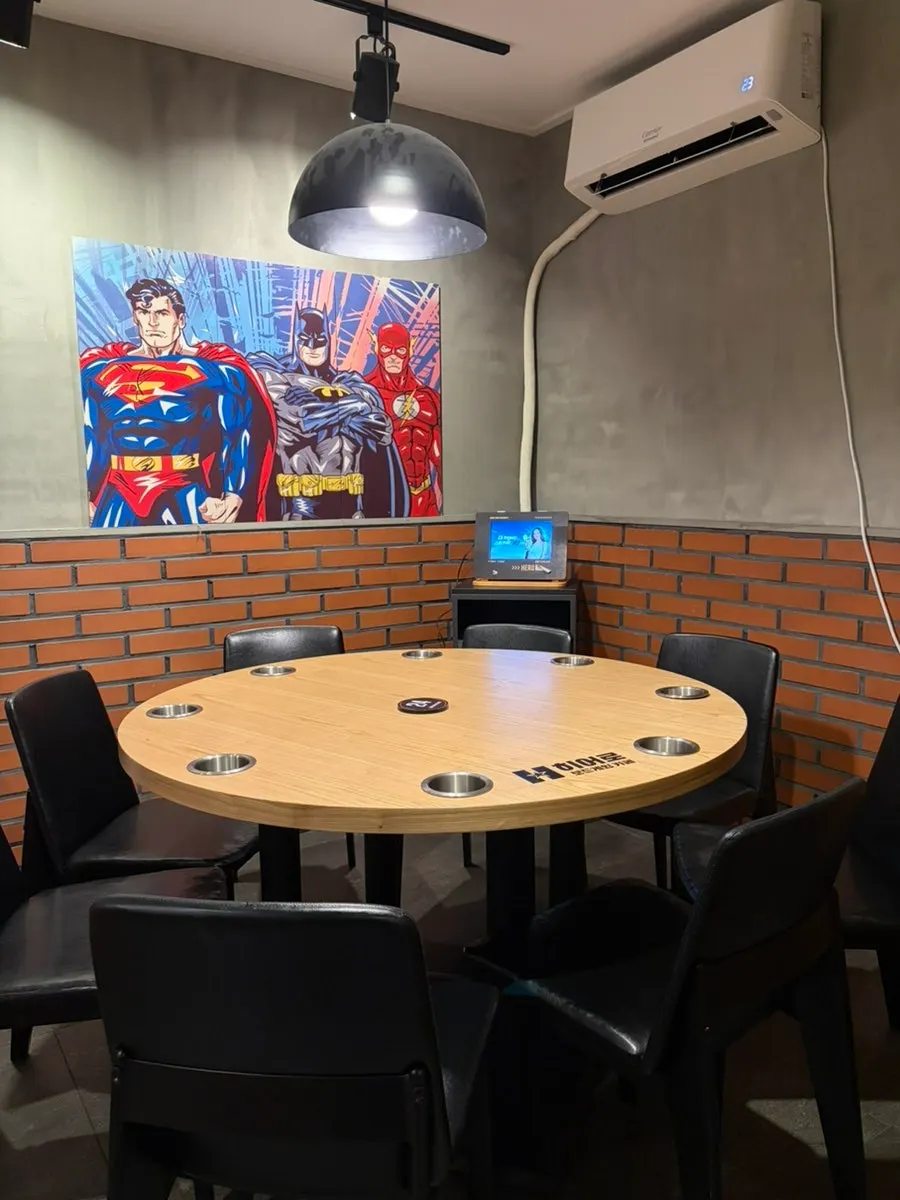 Seating layout at Hero Board Game Cafe Hongdae Branch 1