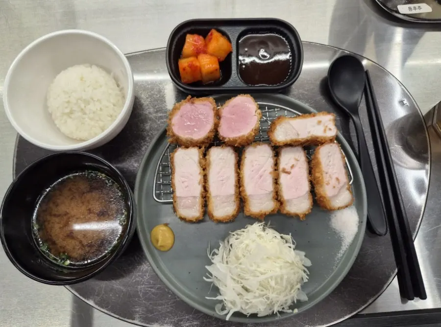A full plate of Jeju black pork assorted katsu