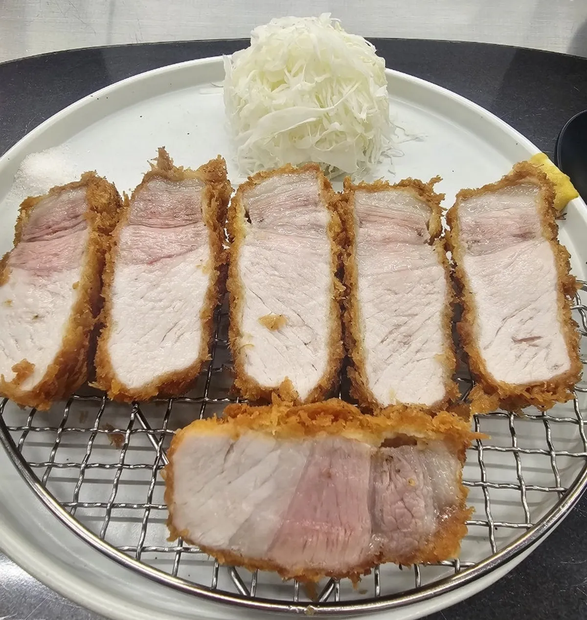 전포 카페거리 골목 끝자락 헷츠 전포점 분위기